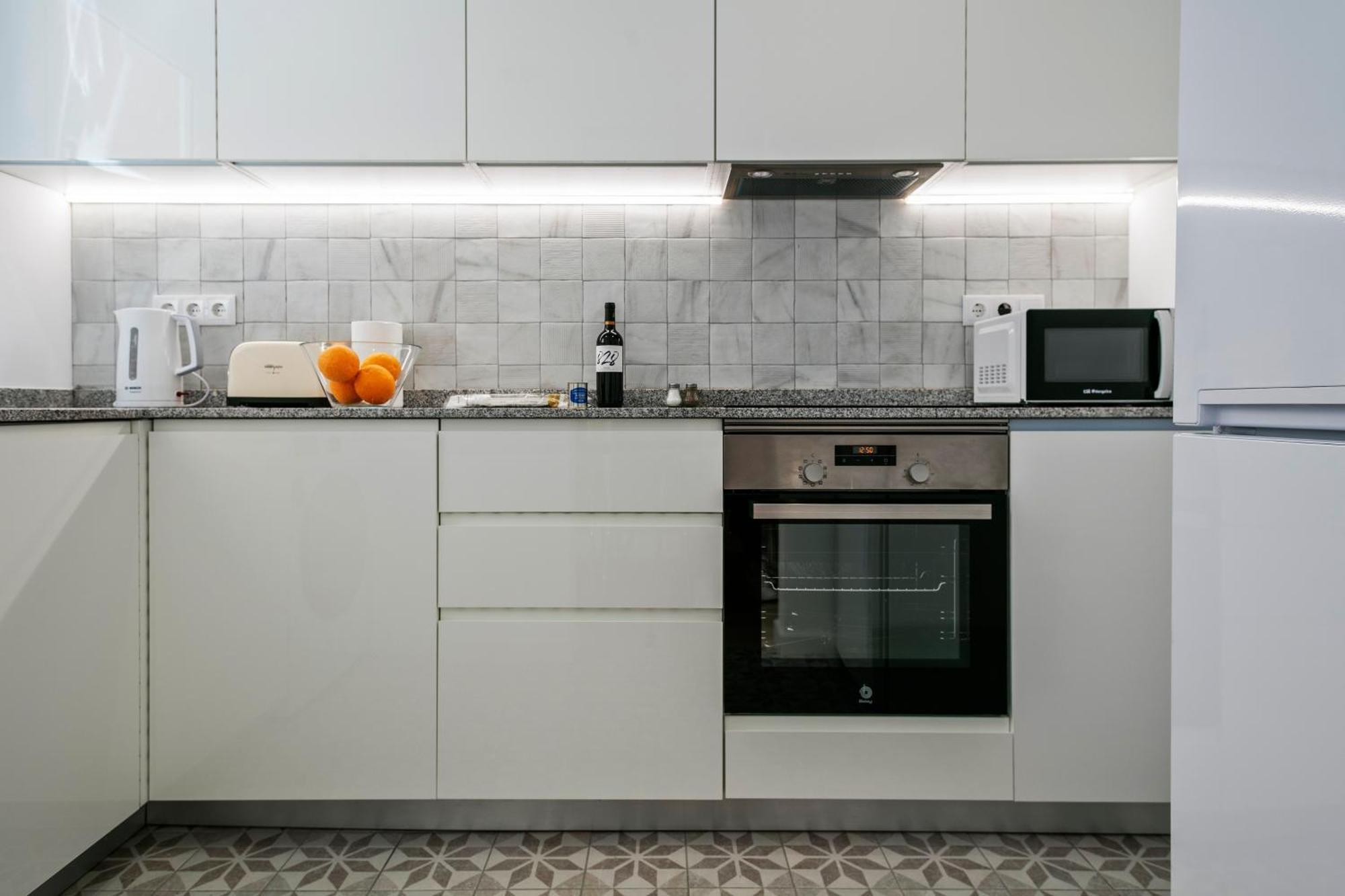 Boutique Plaza Catalonia Suites Cornella Cornellà de Llobregat Zewnętrze zdjęcie