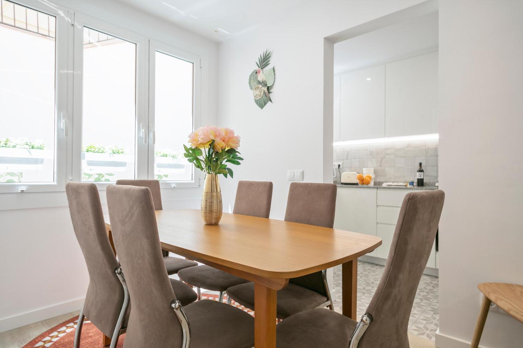 Boutique Plaza Catalonia Suites Cornella Cornellà de Llobregat Zewnętrze zdjęcie